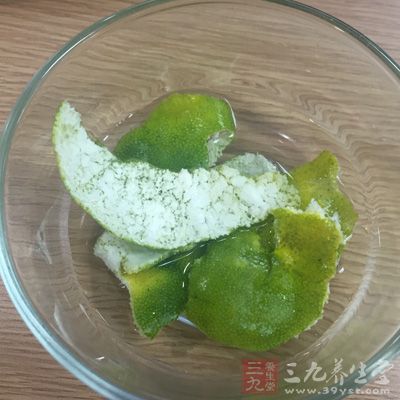 原料：茶叶、干橘皮各2克