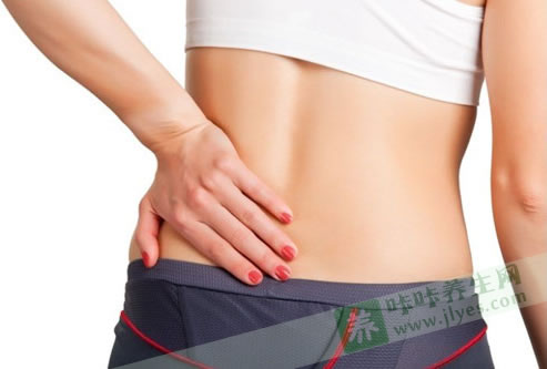 按摩腰眼穴的方法图