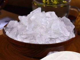 明矾的功效与作用,中药明矾图片