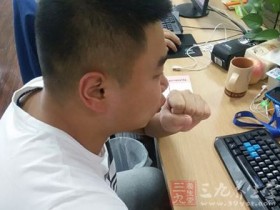 咳嗽怎么办，咳嗽吃什么好的快，咳嗽偏方大全