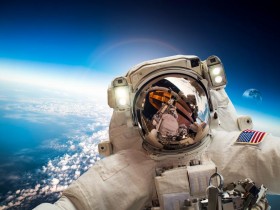 汤臣倍健螺旋藻硒片，带你打开营养宝库，筑建坚固“免疫城墙”