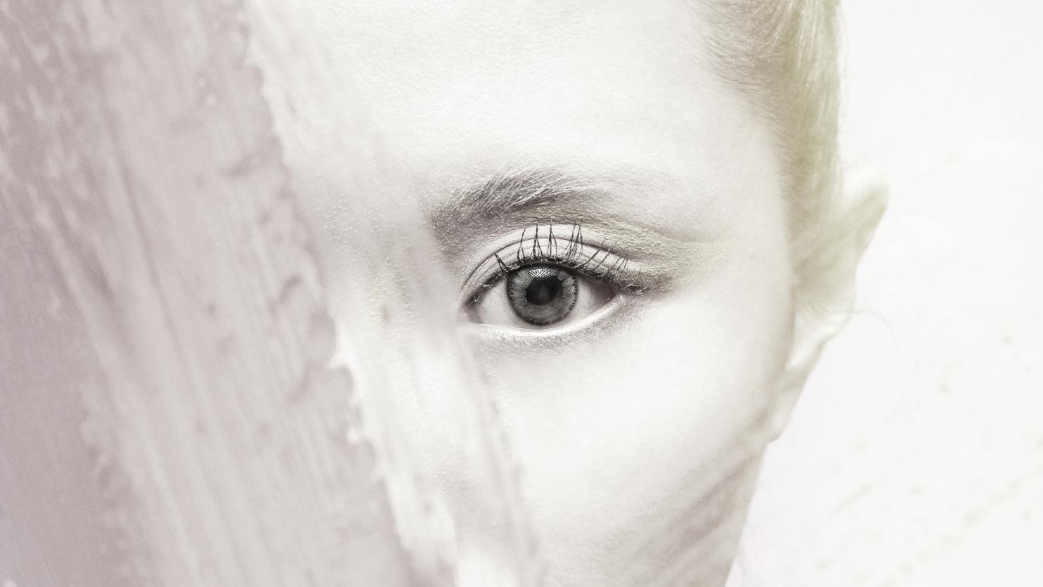 摄图网_501142055_banner_有神的眼睛（非企业商用）