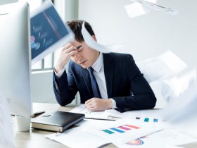 脑力工作者，常备汤臣倍健角鲨烯软胶囊