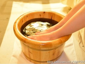 生姜泡脚有什么好处？生姜泡脚的功效与作用