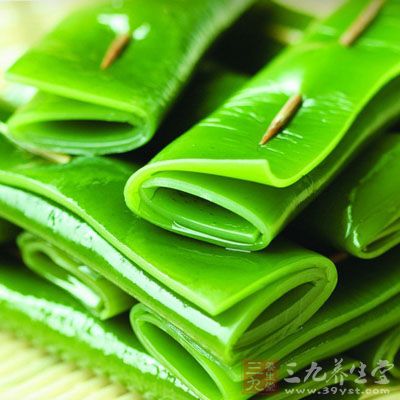 市场上的海带，有些看起来碧绿鲜嫩，很容易吸引消费者购买