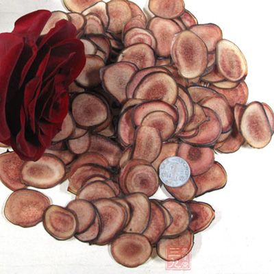 鹿茸扒猴头蘑主要使用鹿茸片磨成的粉