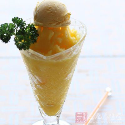 儿童青少年，老人，职业人群，更年期妇女适宜食用百香果