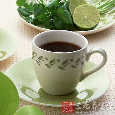 芦根荸荠雪梨饮