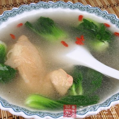 西洋参炖鸡做法介绍