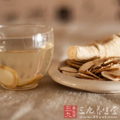 西洋参具有补气养阴，清热生津的功效