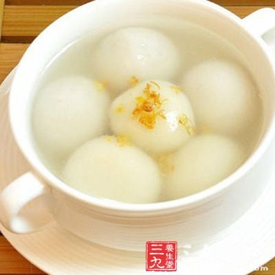 冬至这一天是一年中最长的一夜，许多人家利用这一夜，用糯米粉做