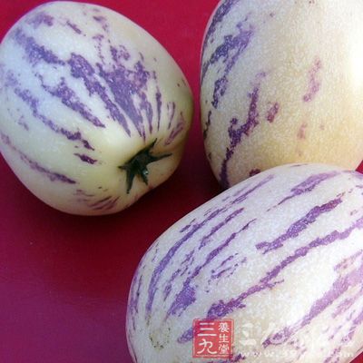 一定不要挑选表皮带有伤痕