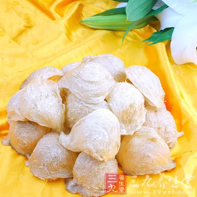 燕窝炖蜜枣可以止咳润肺