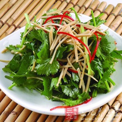 拌香菜营养丰富