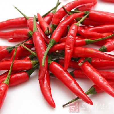 喜欢吃辛辣的食物等不良的生活习惯都是诱发内分泌失调的重要原因