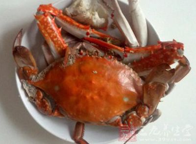 螃蟹1000克，黄酒15克，姜末30克