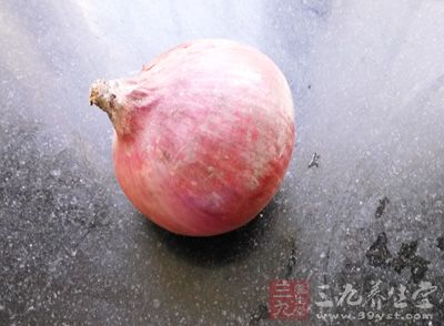洋葱具有扩张血管、保护心脏的作用