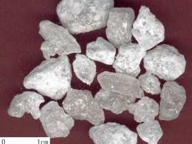 芒硝的功效与作用,芒硝的副作用与禁忌,中药芒硝图片