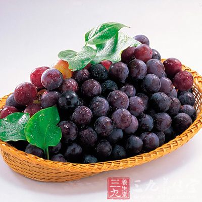 葡萄减肥方法中最受各位MM青睐的要数一周葡萄减肥法
