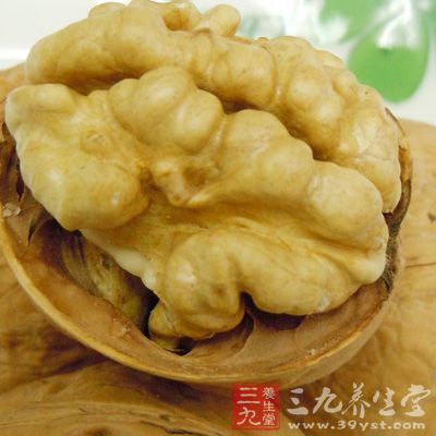 核桃作为一种坚果是备受人们喜爱的零食