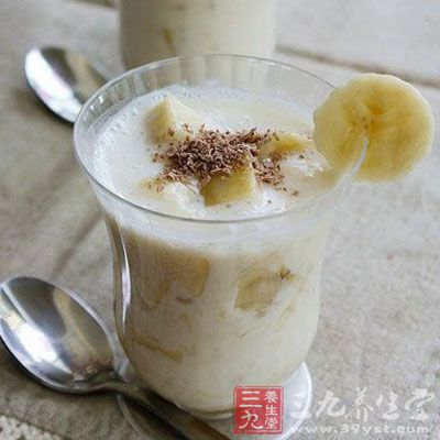 香蕉杏仁奶的做法