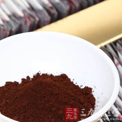 空腹温开水冲服或直接干吃，与抗生素西药并用时最好间隔半个小时