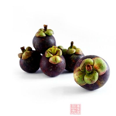 樱桃150g;山竹300g;沙拉酱适量