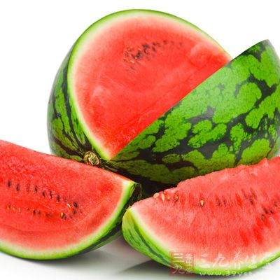 夏天吃西瓜防干咳