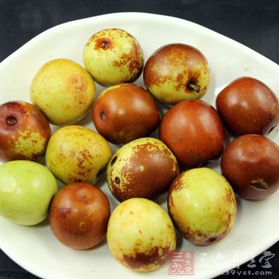 食枣子对妇女更年期潮热出汗、情绪不稳有控制和调补作用