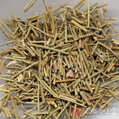 常选用麻黄、荆芥、防风、苏叶等解表散寒药