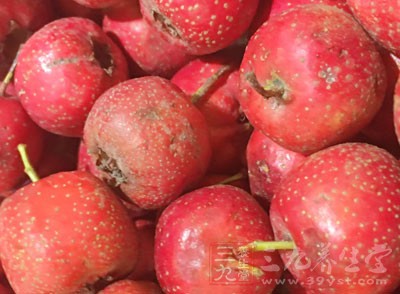 猕猴桃、橘子、山楂等，富含大量有机酸，能增加消化酶活性