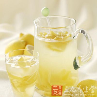 柠檬一定要带皮，切片一定要薄