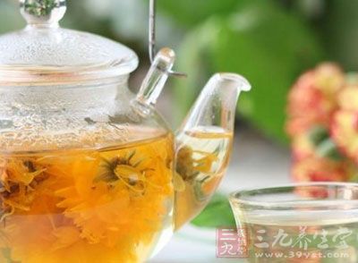 金盏花含矿物质磷和维生素C等，主要利用部分是花瓣