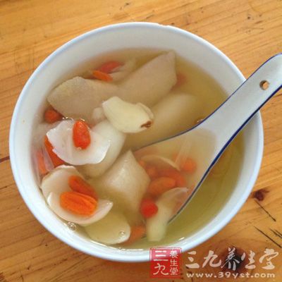 百合雪梨汤具有滋阴润肺的功能
