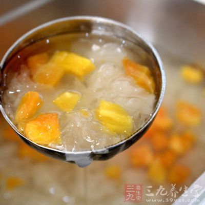 可以将海棠果入菜，做成酸酸口味的汤