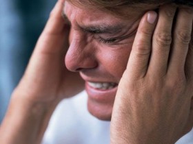 心口窝疼是怎么回事,心口窝疼病因和症状