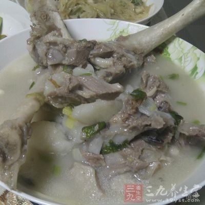 山药枸杞炖羊肉