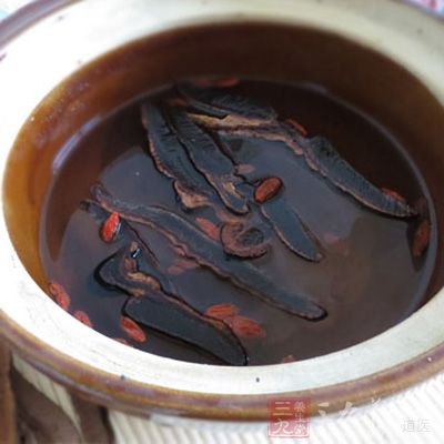 每次炖下来的药渣可以重复煮水一次，充分吸收药性