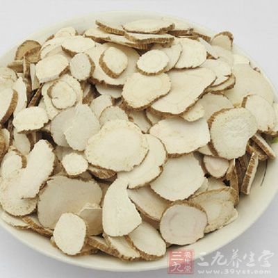 白芷味甘、淡，性平。归心、脾、肾经