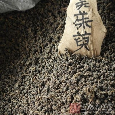 吴茱萸的降压作用主要是使外周血管扩张而减低了外周血管的阻力