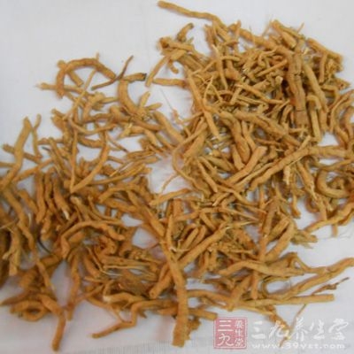 用远志焙干研细，酒冲服二钱，药渣敷患处