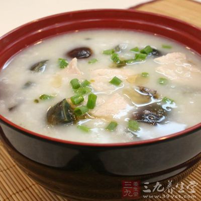 脾胃虚寒的病人可每隔三五日煲一锅姜丝粥