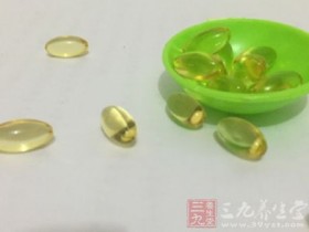 维生素e的作用功能,养颜方法及副作用,维生素e可以直接涂在脸上吗