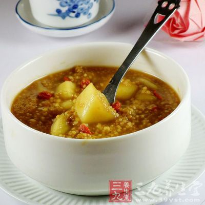 苹果小米粥健脾和胃、安神养心、益气减肥