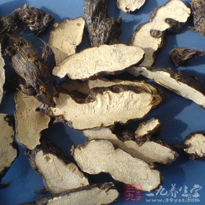 香附疏肝解郁、理气止痛