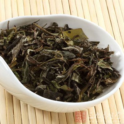 白茶含有多种氨基酸的复合物和茶叶脂质中的二苯胺