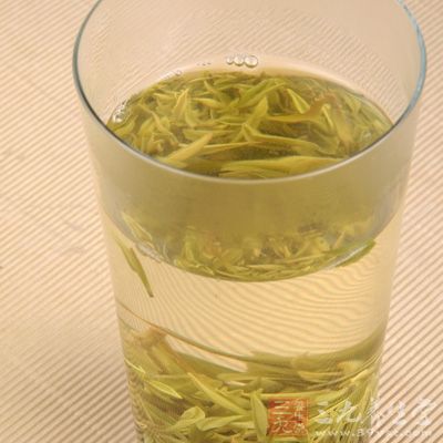 饮白茶能提高人体的抗病增强免疫力