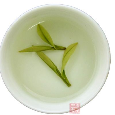 睡前喝茶容易失眠