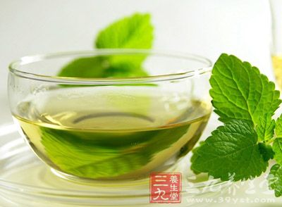 绿茶以春茶最佳，其次才是冬茶