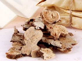 四君子汤、小半夏汤加减治疗食后即吐